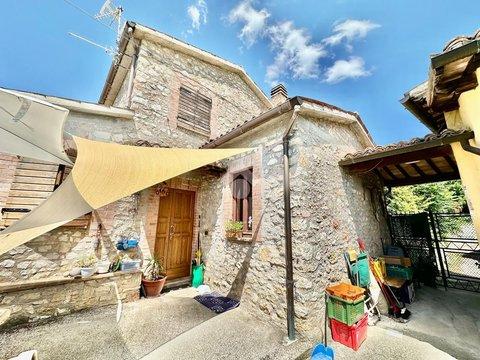 Casa indipendente in Località Santa Maria, 1, Bazzano - Eggi, Spoleto