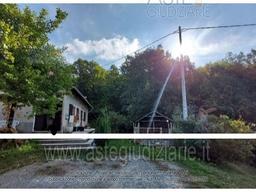 Appartamento in Via Cicone, 7 e 9, Tiglieto
