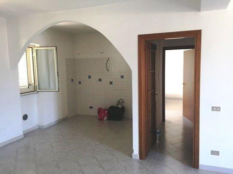Appartamento su due piani in Va Napoli, s.n.c, Gianturco, Napoli