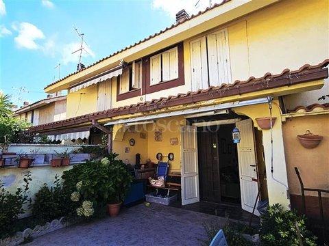 Villa in Via Coghinas, Tor San Lorenzo - Nuova California, Ardea
