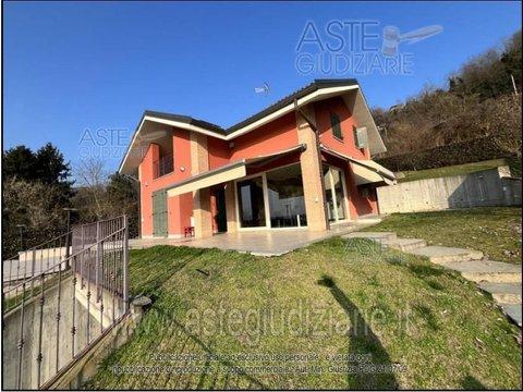 Villetta a schiera in Via San Bernardo, 28, San Raffaele Cimena
