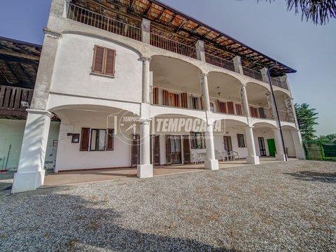 Casale/cascina in Via della Pace, Divignano