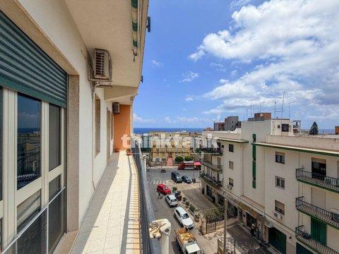 Quadrilocale in Viale Tunisi, Grottasanta, Siracusa