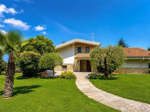 Villa in Via Giacomo Leopardi, Manerba del Garda