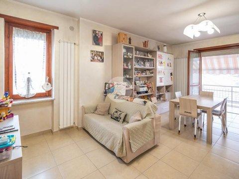 Trilocale in Via Rubiano, 20, None