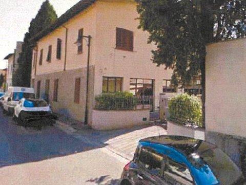 Casa indipendente in Via Montello, 37, San Martino-San Lorenzo, Campi Bisenzio