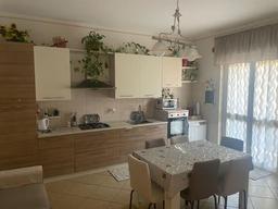 Quadrilocale in Via Elena di Montenegro, 2, Grotte