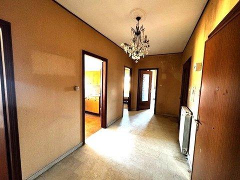 Appartamento in Via Trento, 5, Bagni, Acqui Terme