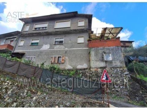 Appartamento in Via Ruga dei Chiodi, 37, Camaiore, Camaiore