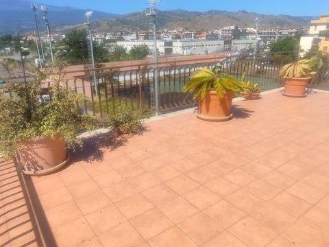 Attico in Via Consolare Valeria, Giardini-Naxos