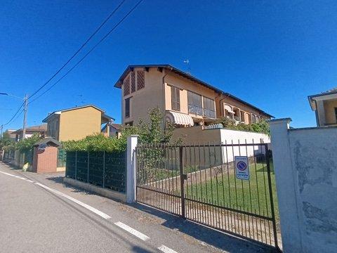 Trilocale in Via Cesare Battisti, 15 a, Bubbiano