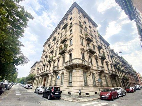 Trilocale in Corso Galileo Ferraris, 36, Crocetta, Torino