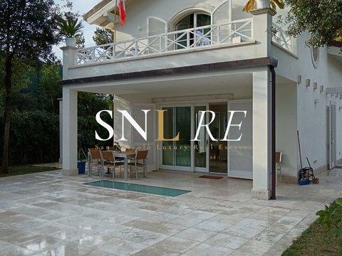 Villa in Via Cesare Battisti s.n.c, Centro, Forte dei Marmi