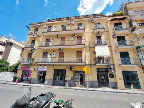 Bilocale in Via Leonardo Bianchi, Chiaiano-Zona Ospedaliera, Napoli