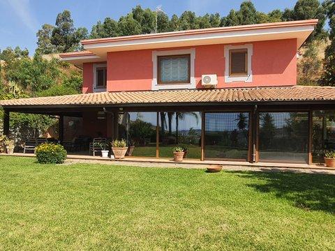 Villa in Via dei Conti Falluc, 22 f, Santa Maria - Guglia, Catanzaro