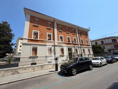 Quadrilocale in Via Firenze, 64, Lungofiume - Lungomare - Nicola, Pescara