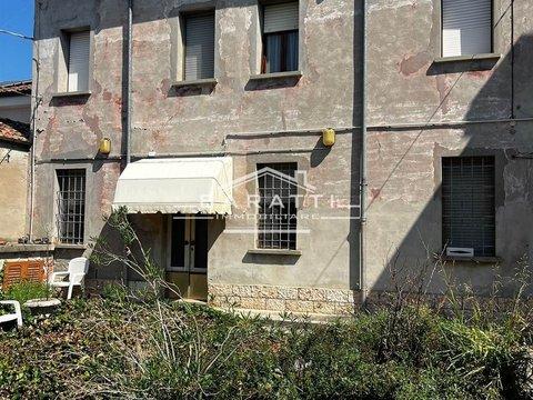 Villetta bifamiliare a Centro, Suzzara