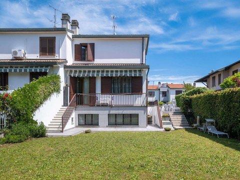 Villa in Via Alfredo Catalani, 37, Centro, Settimo Milanese