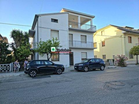 Trilocale in Via Val Tiberina, 54, Agraria, San Benedetto del Tronto