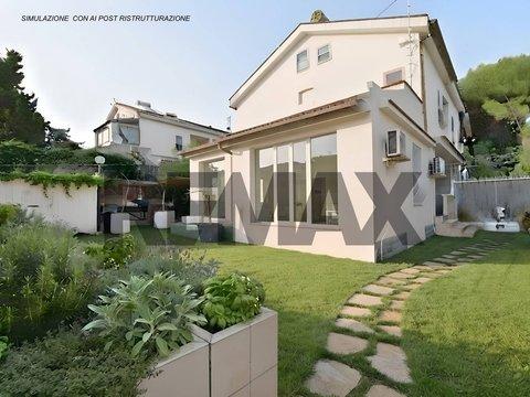 Villetta bifamiliare in Via Corbezzolo, 29, Margine Rosso - Sant'Anastasia, Quartu Sant'Elena