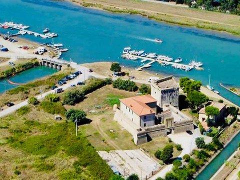Villetta bifamiliare in Strada Provinciale della Giannella, Giannella - Saline Sadum, Orbetello