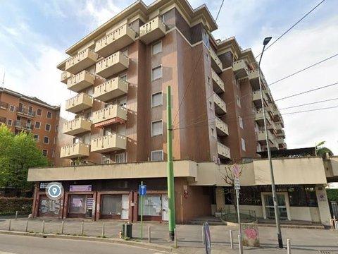 Trilocale in Via Tertulliano, 38, Lodi - Brenta, Milano