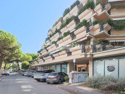 Trilocale in Viale Giacomo Puccini, Alba, Riccione