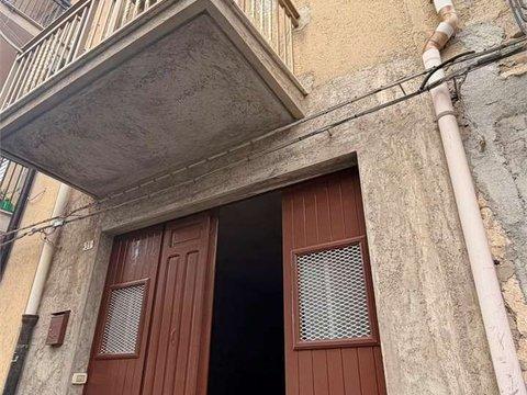 Casa indipendente in Via Sacerdote Giuseppe Sola, 31, Mussomeli