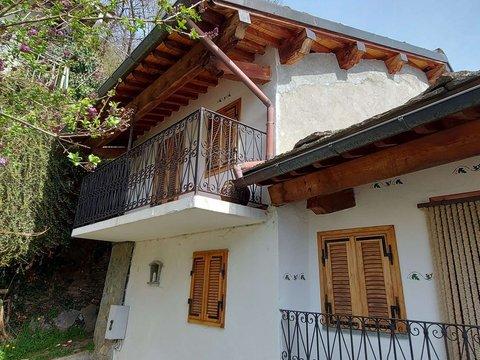 Casa indipendente in Frazione Verlucca, 57, Ribordone