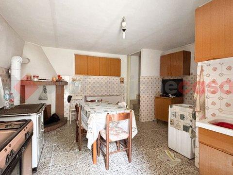 Bilocale in Via Santa Maria della Quercia, 56, Guarcino