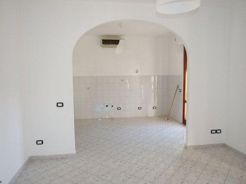 Appartamento su due piani in Via Livorno, Centro - Fornacelle, Montemurlo