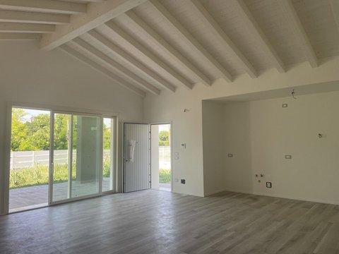 Casa indipendente in Piazza Costituzione, Legnaro