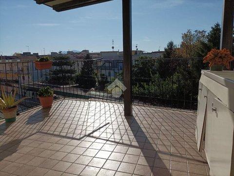 Quadrilocale in Via La Rosa, 25, Maddaloni