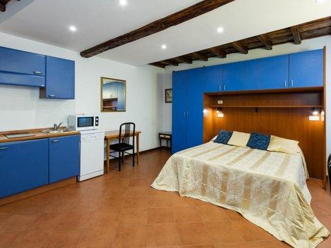Casa indipendente in Via Zucchelli, Zona Piazza di Spagna, Roma