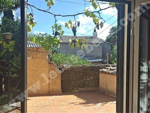 Casa indipendente in Via della repubblica, 43, Civitella d'Agliano