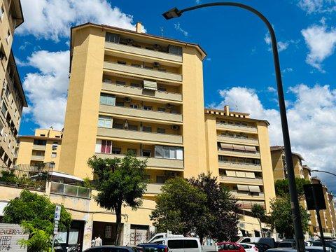 Trilocale in Via Flavio Stilicone, Don Bosco, Roma