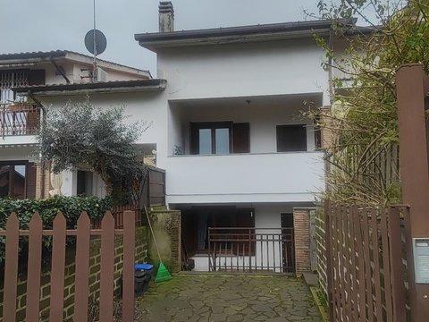 Villetta a schiera in Via Richard Wagner s.n.c, Anguillara Sabazia