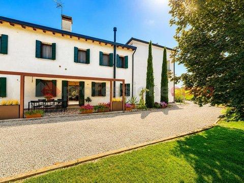 Villa in Via XXVIII Aprile s.n.c, Vescovana