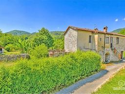 Casale/cascina in Via Vecchia, Mulazzo