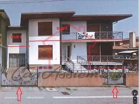 Casa indipendente in Via Andrea Mantegna, s.n.c, Tombolo