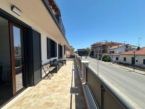 Villa in Viale C. Colombo, 93, Nepezzano - San Nicolò - Sant'Atto, Teramo