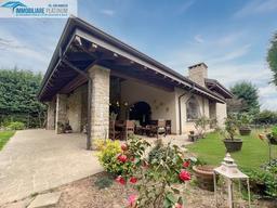 Villa in Via A. Meucci, 10, Macherio
