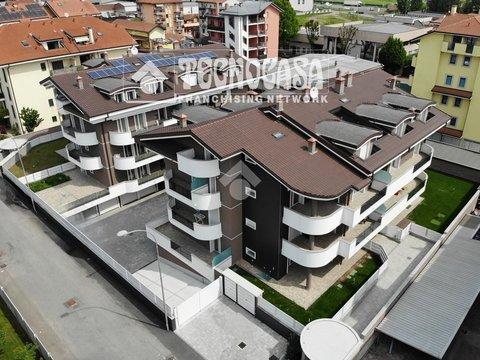 Trilocale in Via Santa Maria, 8, Bareggio