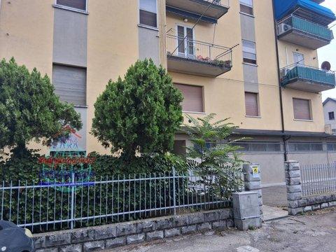 Trilocale in via Lavino, 21, Sala Bolognese