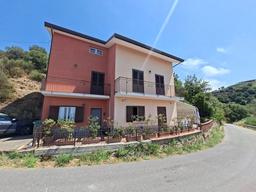 Casa indipendente in Contrada Palombaro, Gioiosa Marea