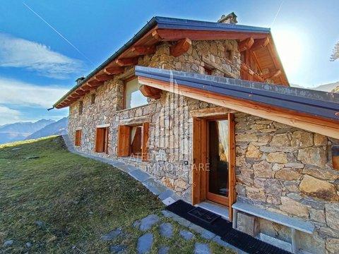 Quadrilocale in Col Checrouit s.n.c, Courmayeur