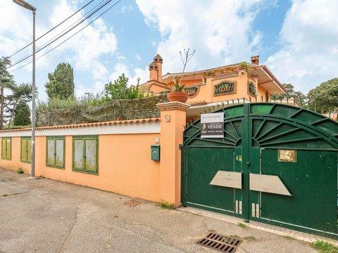 Villa in Via Piave, 4, Campo Ascolano, Pomezia