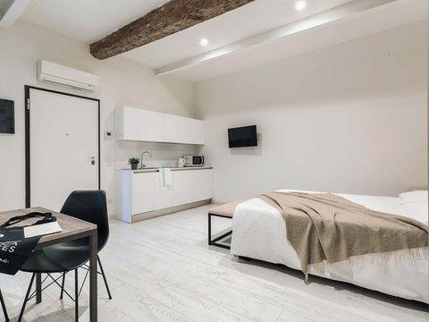 Monolocale in Strada Maggiore, 52, Irnerio, Bologna