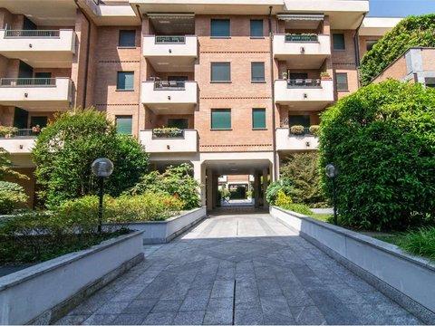 Trilocale in Via Firenze, 11, Santa Valeria, Seregno