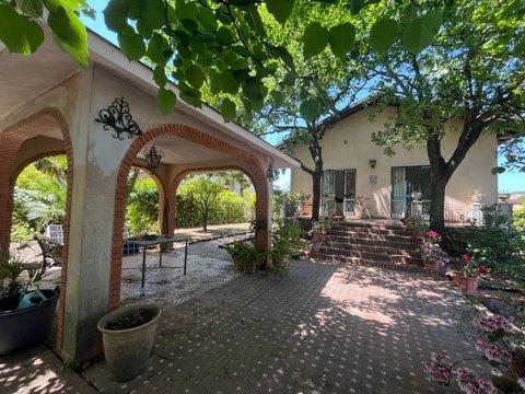 Villa in Via per Viagrande, 65, San Giovanni la Punta